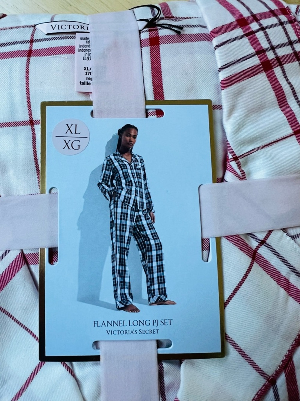 New!Victoria's Secret Red & White Plaid Flannel Long PJ Set - Picture 3 of 3